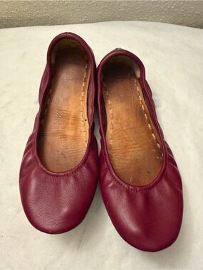 Tieks Burgundy Leather Ballet Flats, pre-owned,SZ8